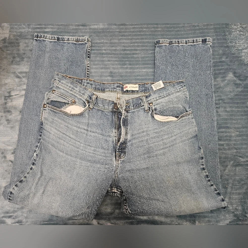 Mens Wrangler Slim Straight Blue Jeans!
